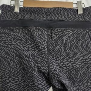 Like new Leggings size small